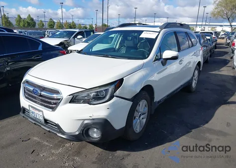 2019 Subaru Outback 2.5I Premium z USA, uszkodzony, nr VIN 4S4BSAHC6K3395449